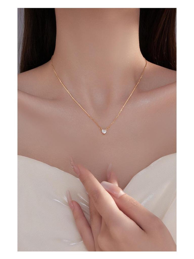 Heart-Shaped Zircon Clavicle Necklace In S925 Silver - Elegant Japanese Design