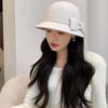 Qianjin Xiaoxiangfeng bow white bowler hat women's autumn and winter French high-end foreign gas bucket hat shows small face