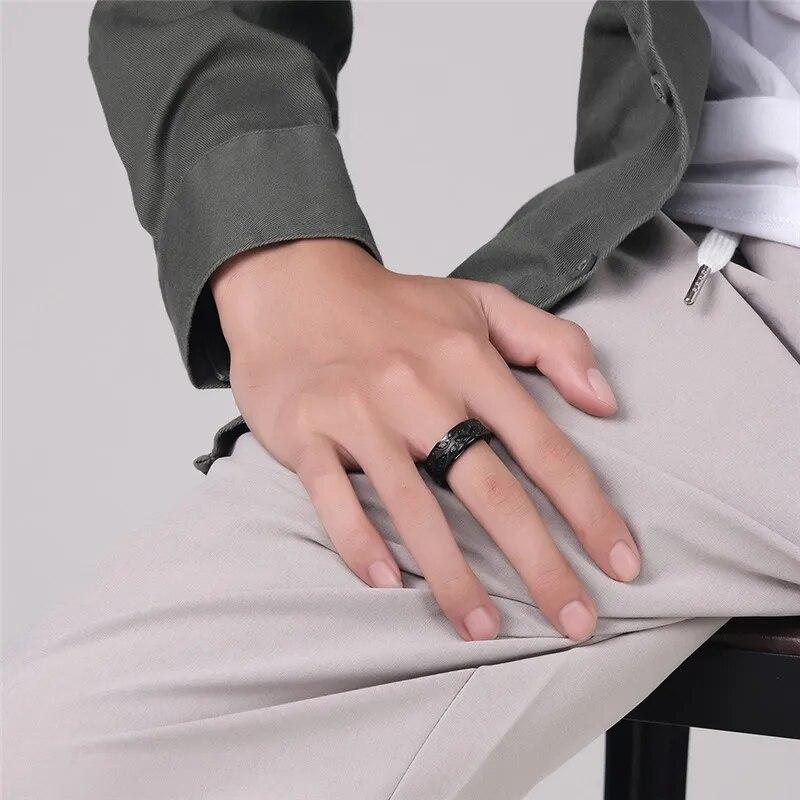 LETAPI панк винтажное кольцо с резными глазами для мужчин золотого, серебряного цвета ретро из нержавеющей стали вращающееся ювелирное изделие на безымянный палец