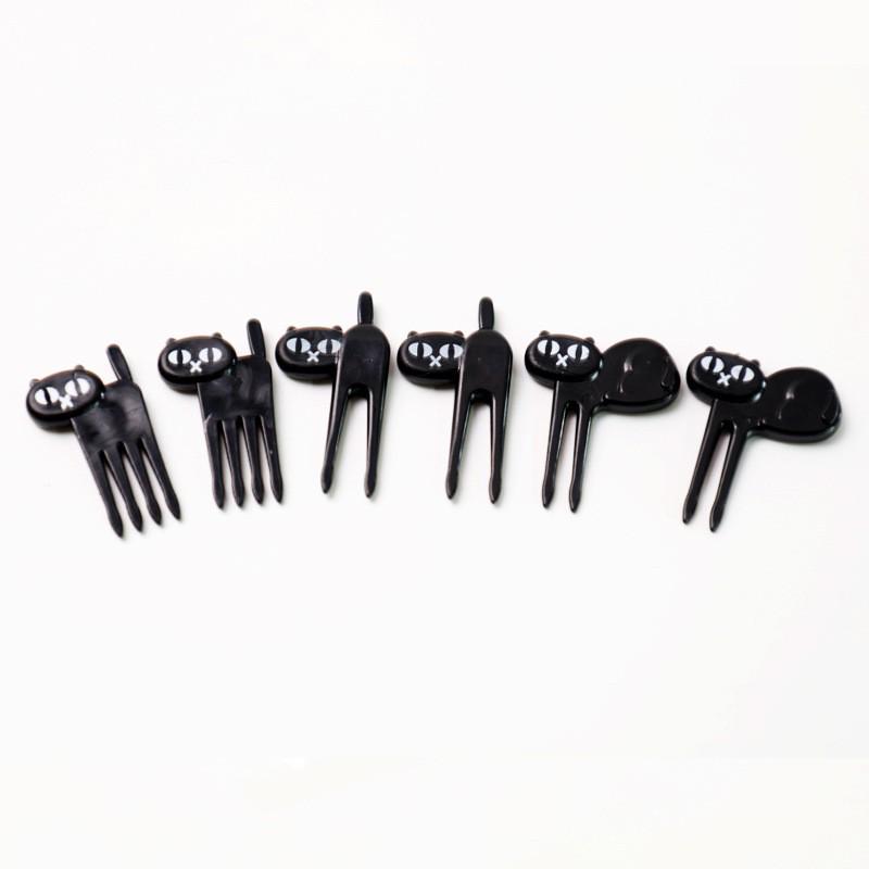 Creative Cartoon Animal Fruit Forks for Kids – Cute, Plastic Bento Picks for Household & Kitchen Use