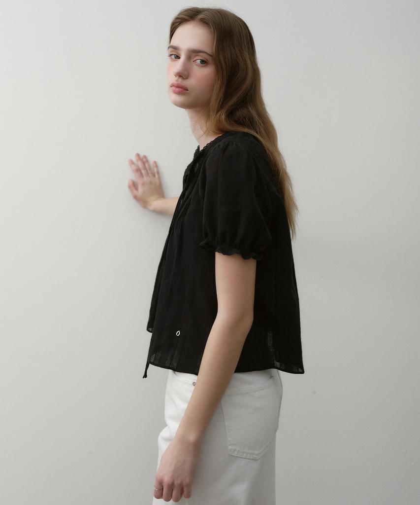OSTKAKA Pintuck Lace Blouse Black