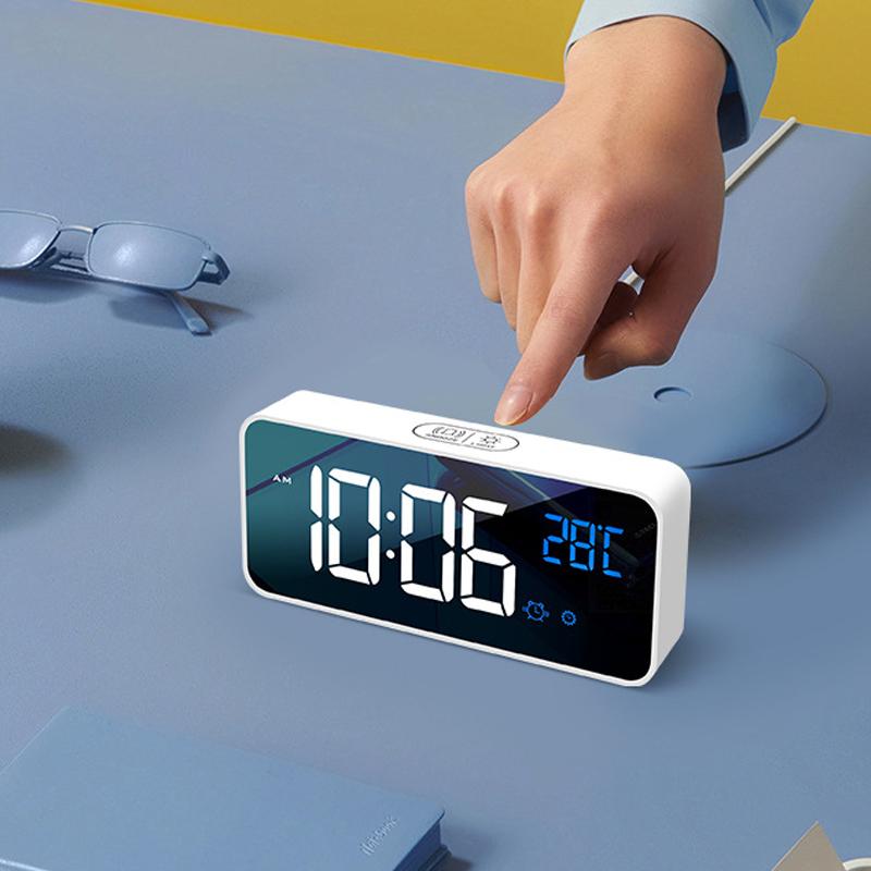 Перезаряжаемый электронный цифровой будильник Настольные часы с ночным режимом повтора сигнала Настольные часы с музыкальными электронными светодиодными часами