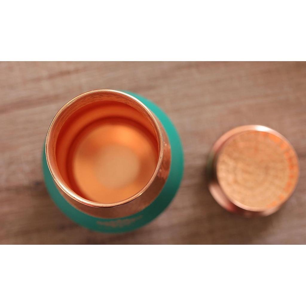 Бутылка для спальни из чистой меди, дизайн вазы, половина из зеленого шелка, половина с кованой отделкой, для напитков и хранения - Объем 1425 мл (Пакет из 1)