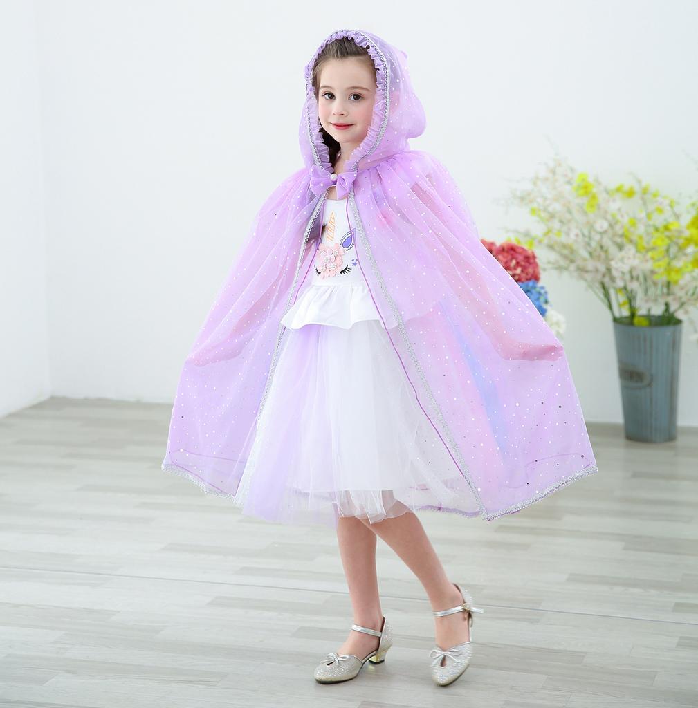 Halloween cape children's cape costume girls Frozen Princess Elsa wearing a witch cape