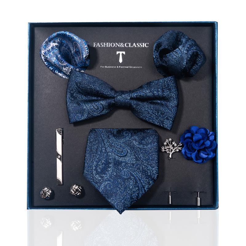 Роскошный подарочный набор галстука, нагрудного платка и бутоньерки для жениха на свадьбу