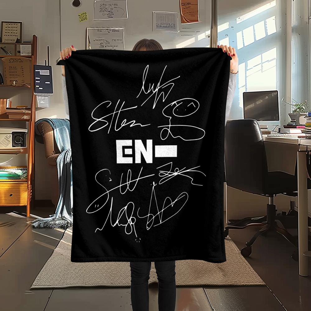 1 шт. Фланелевое одеяло с принтом Enhypen, Высококачественное, для всех сезонов, Декор для дома, Тепло и уют, Идеально для рождественских подарков