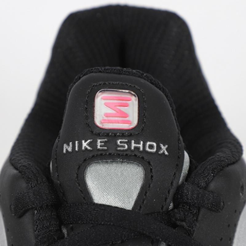 Nike W Shox R4