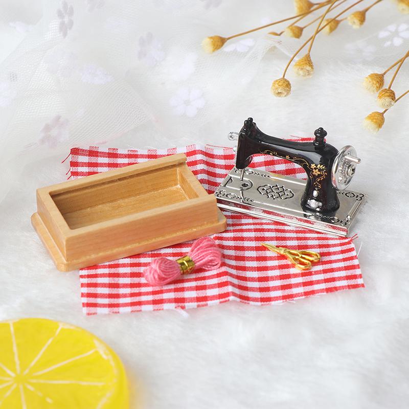 1/12 Dollhouse Miniature Sewing Machine With Scissors Thread Cloth