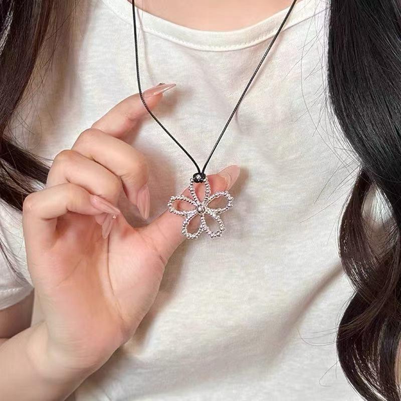 Жемчужное ожерелье женское нишевое легкое роскошное дизайнерское модное темпераментное цепочка на ключицу цепочка на шею цепочка на свитер цепочка из бисера