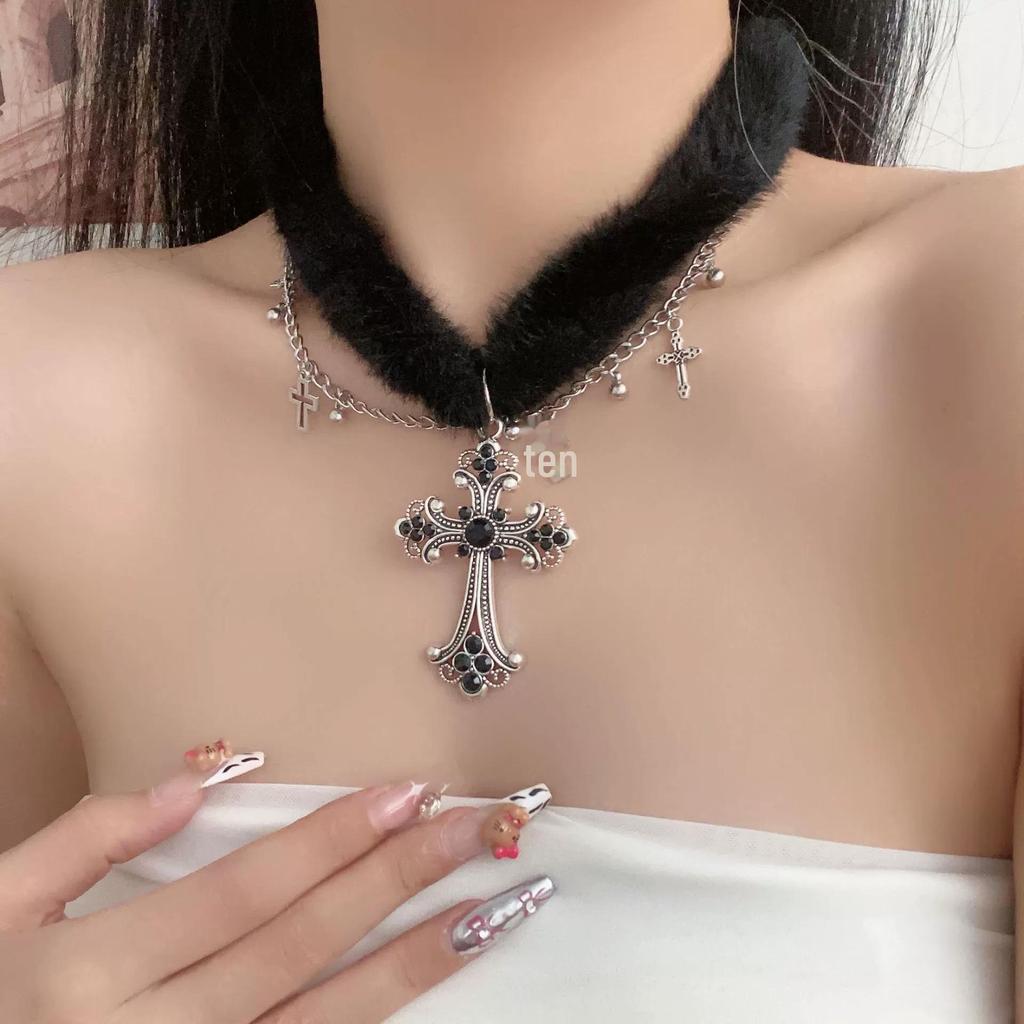 Ожерелье с крестом из бисера Y2K - европейский и американский стиль, дизайн в виде черной летучей мыши, классная цепочка на ключицу