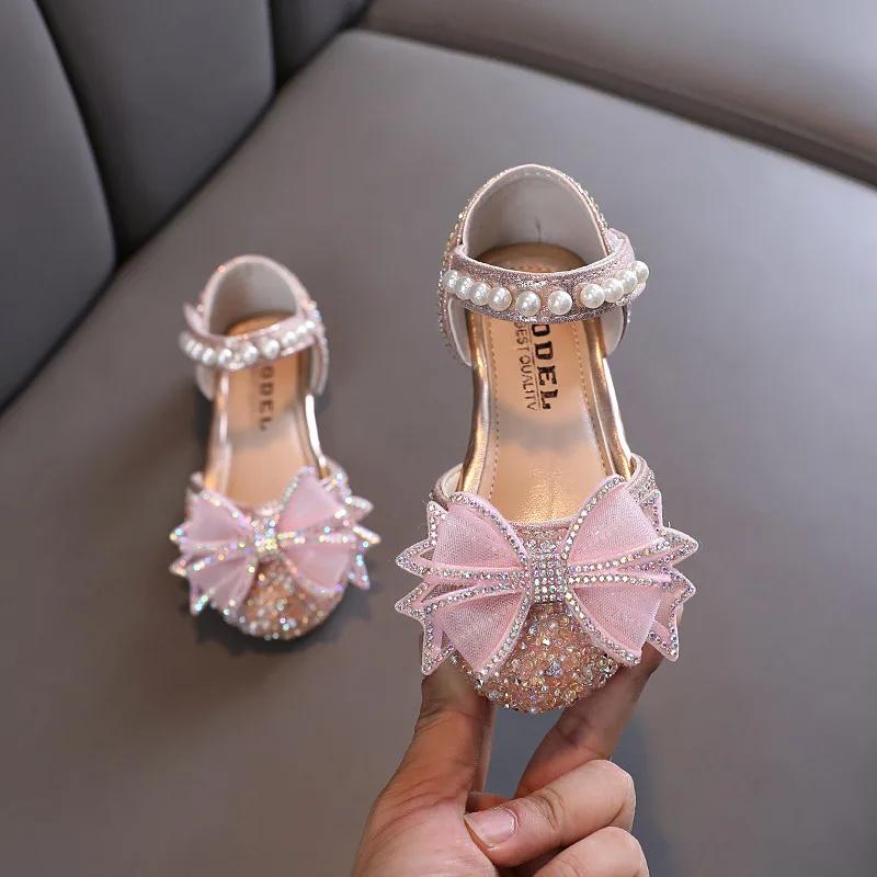 Baby Girls Princess Shoes Sequins Pearl Bow Kids Sandals Non-slip Children Shoes Party Wedding Elegant Performance Shoes F06144