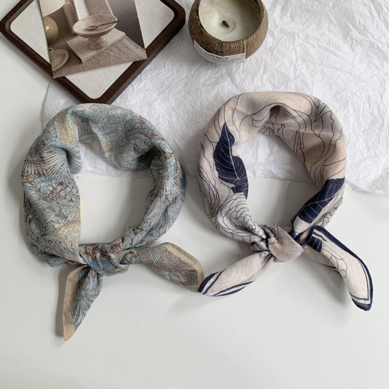 70 Double-sided Silk Scarf, Small Square Scarf, Scarf, White Rose Linen Silk Scarf, New High-end Scarf, Shawl Cover.