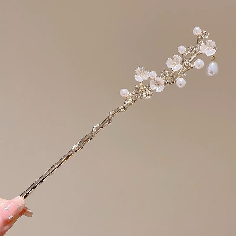 High-End Retro Chinese Tassel Hairpin for Women - Versatile Alloy Hair Clip for Elegant Updos