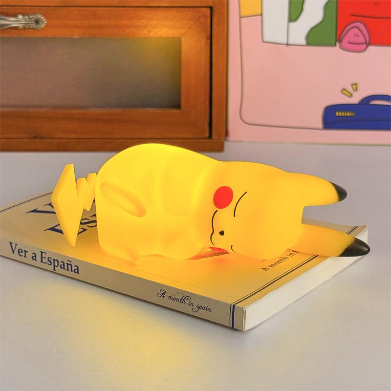 Милый мультяшный ночник для спальни в общежитии, прикроватная лампа, украшение комнаты, светящийся орнамент