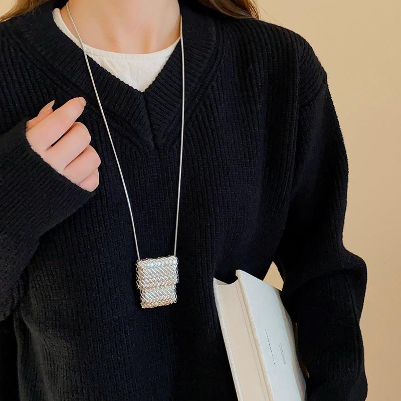 Тканая сумка кулон длинное ожерелье для женщин девочек ниша личность уникальное универсальное ожерелье свитер цепочка подарки