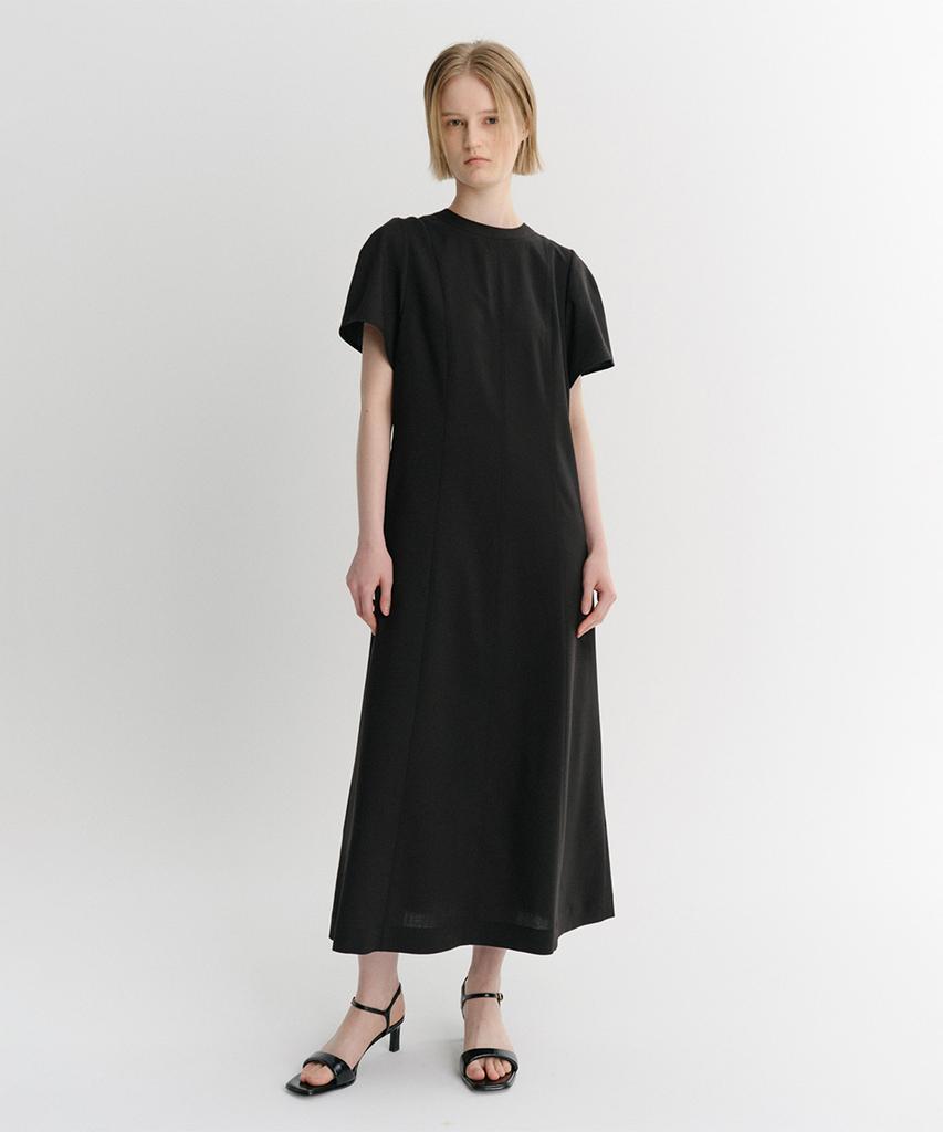Ia Linear Mock Neck Dress (Black)