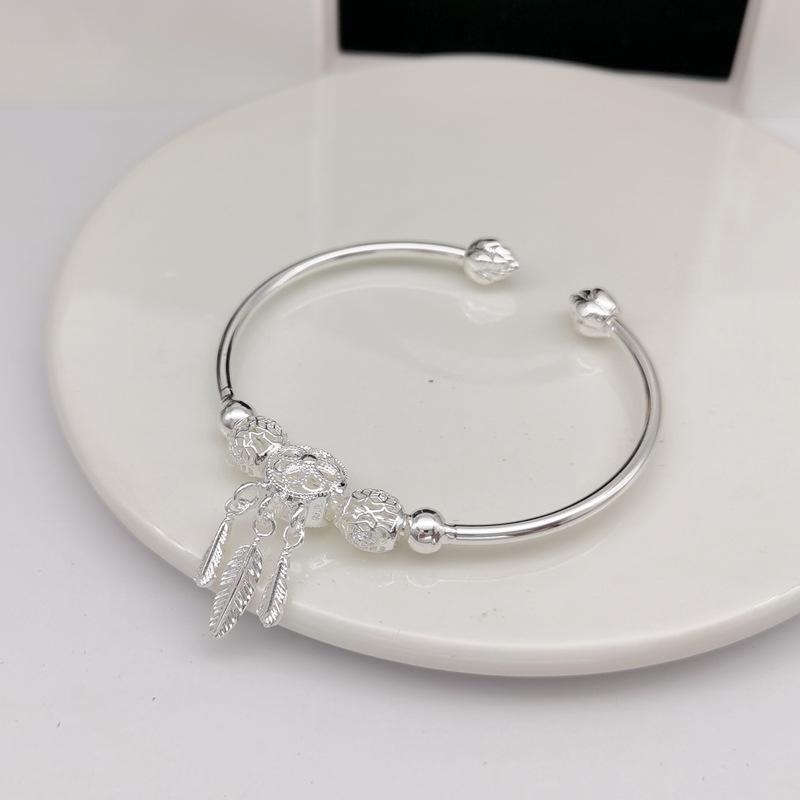 Fashionable Tassel White Copper Light Luxury Bracelet, Popular On The Internet, Giving Girlfriend A Holiday Gift with The Same Design