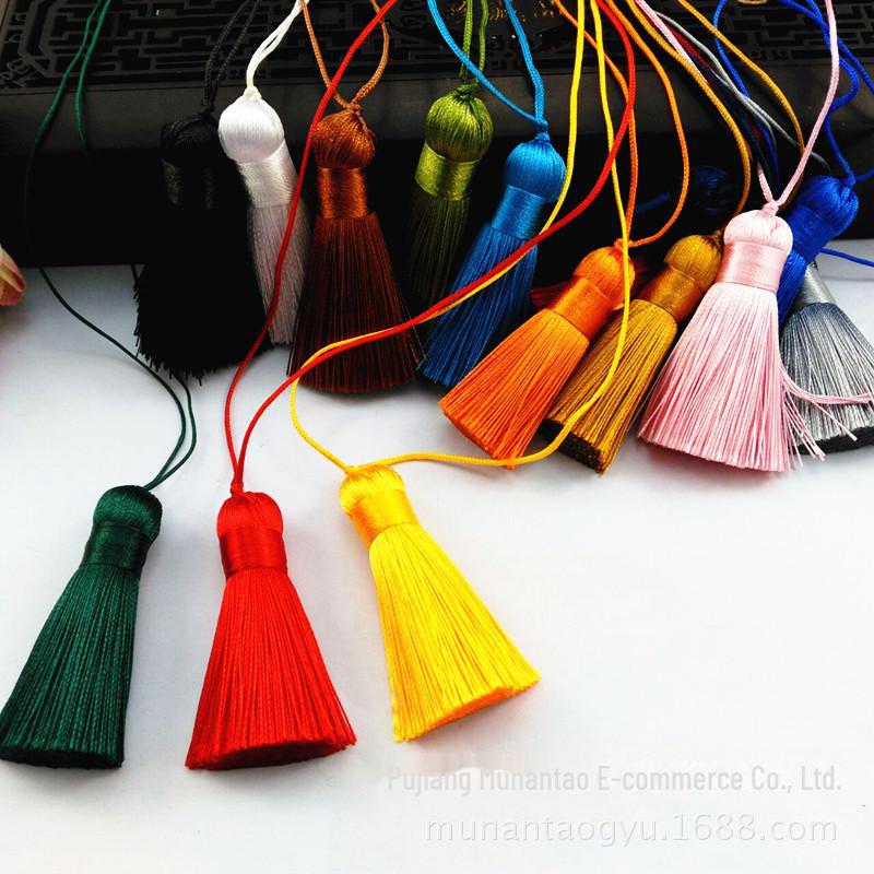 Short 5cm DIY Handmade Tassel Pendant for Phones or Cars - Retro Style