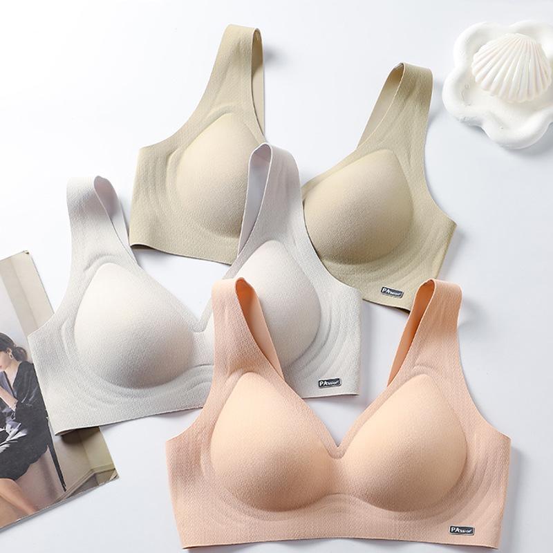 Traceless underwear women's vest type thin comfortable nude feeling gathering integrated fixed cup no steel ring sports bra -