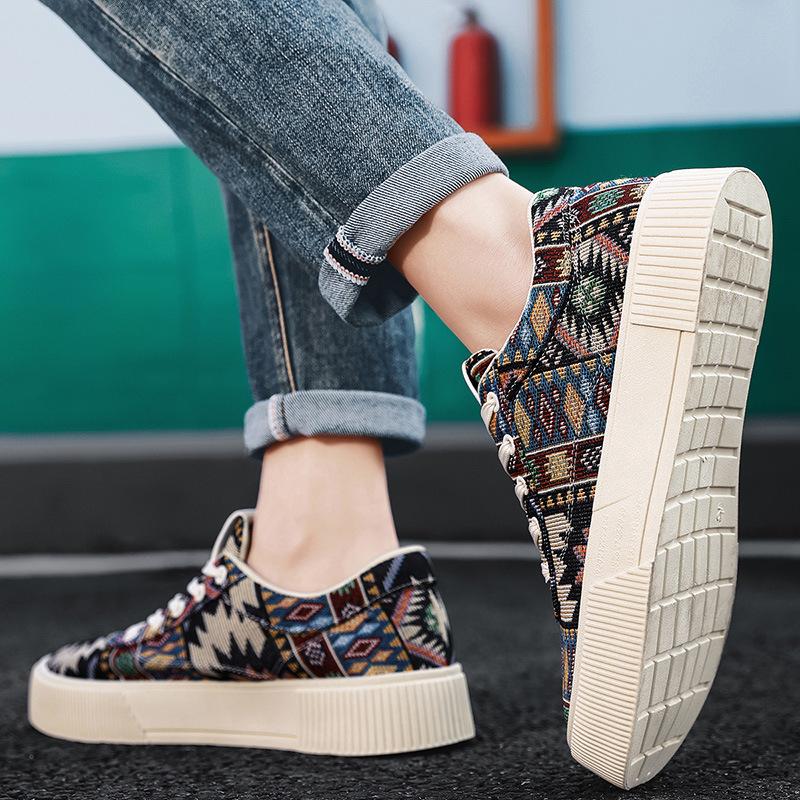 Мужская обувь из парусины 2025 года, новые летние студенческие универсальные дышащие повседневные туфли для серфинга, мужская нескользящая спортивная обувь на платформе