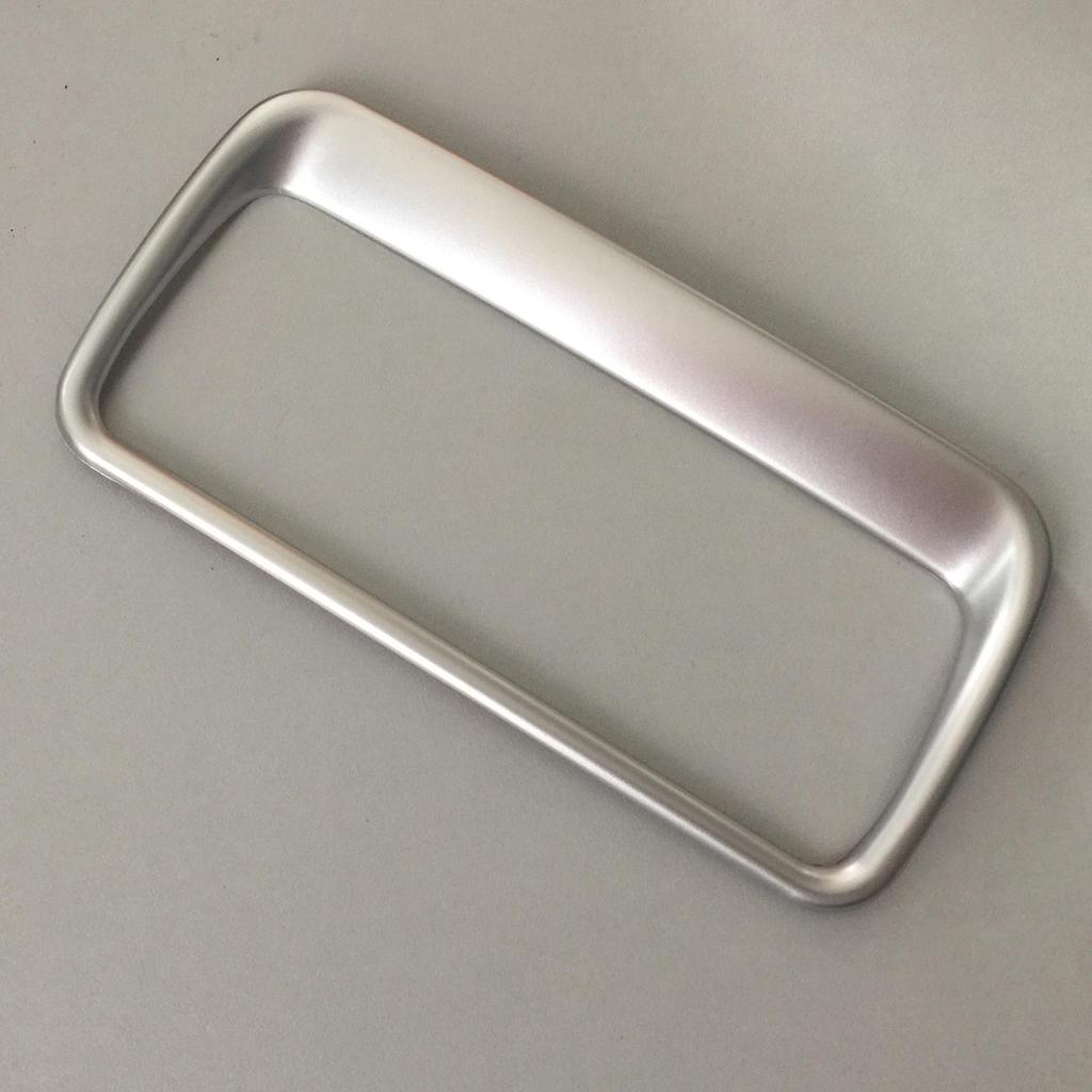 Совместим с компонентами интерьера Nissan Tiida 15-16 годов, такими как внутренняя ручка двери, рамка переключения передач и воздуховыпускное отверстие.