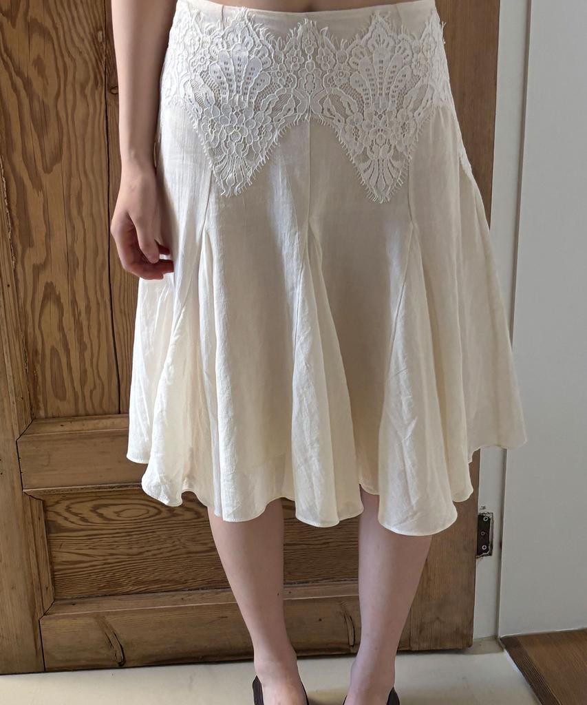 Lulu Seoul Bali Lace Flare Skirt (Oat Cream)