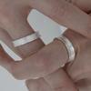 Mouvebament White Round Ring_Silver 925