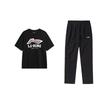 Li Ning Свободный крой Круглый вырез Со спущенным плечом Пуловер Короткий рукав Средняя посадка Эластичные Длинные брюки Повседневный Спортивный костюм Мужские комплекты Черный AHSU711-1+AYKT413-1