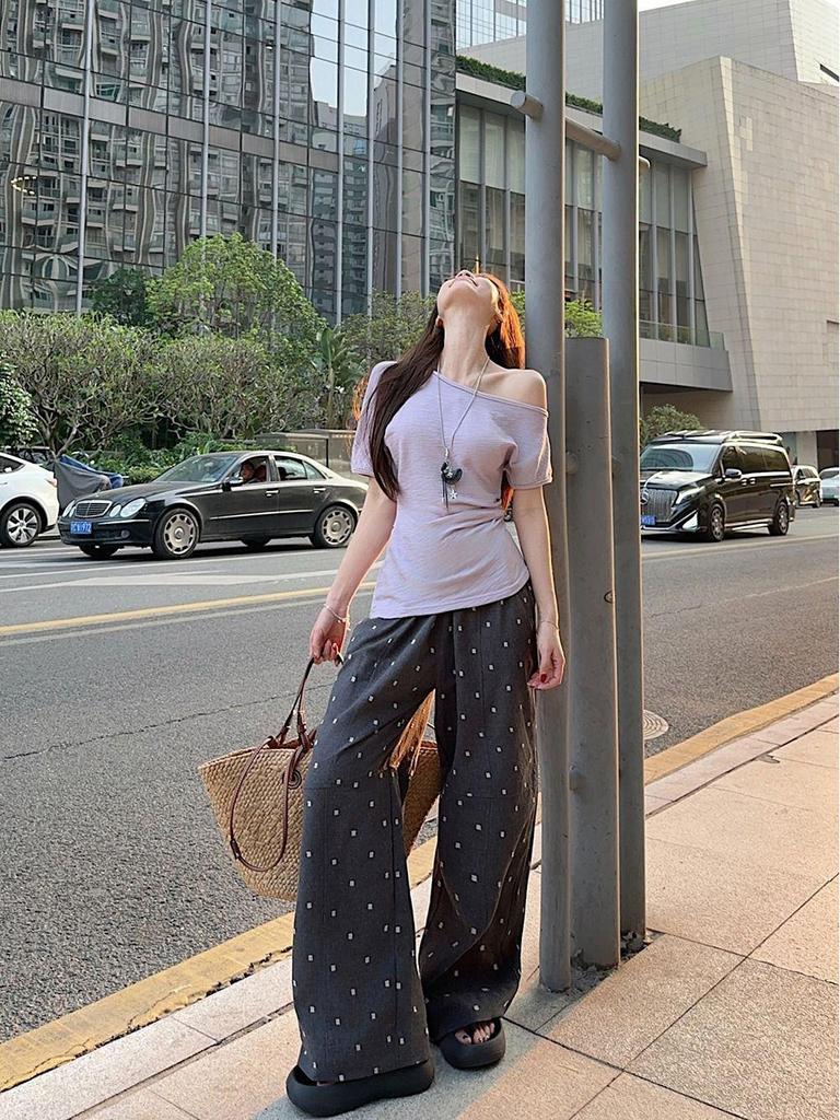 Корейская нишевая желтая облегающая футболка на одно плечо для женщин - Летний топ, подчеркивающий талию