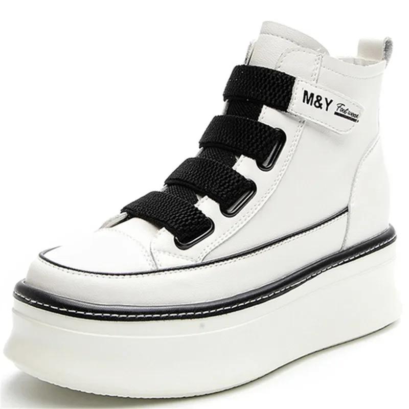 Высокий верх 8 см Новые туфли из натуральной кожи на платформе с каблуком-танкеткой Кроссовки Ботильоны до середины голени Ботинки на платформе Женские туфли, хорошо облегающие