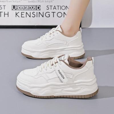 Женские модные белые кроссовки на платформе 2024 года – универсальная повседневная обувь, визуально увеличивающая рост, для женщин и студентов