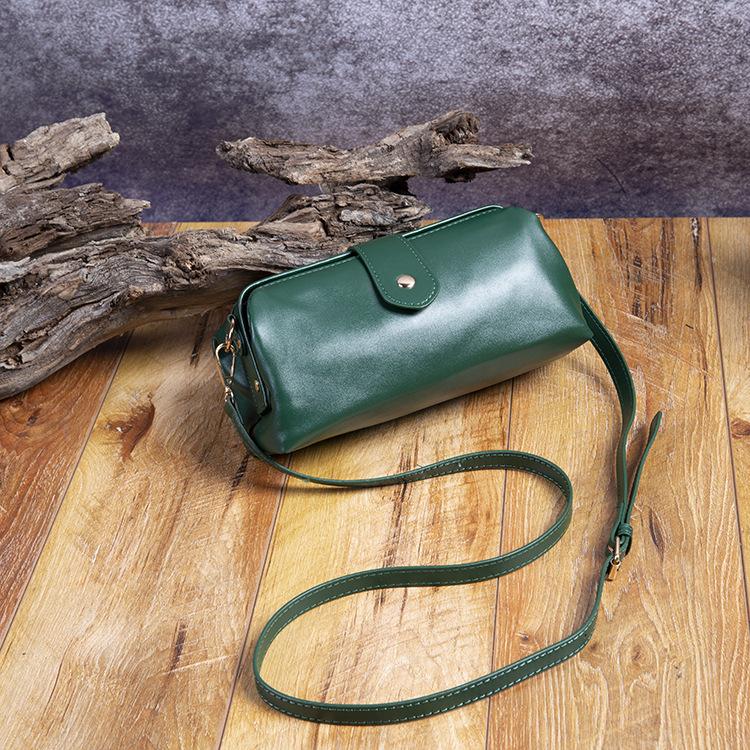 Light Retro Single Shoulder Handbag Tote Bag Mini Bag Lipstick Bag