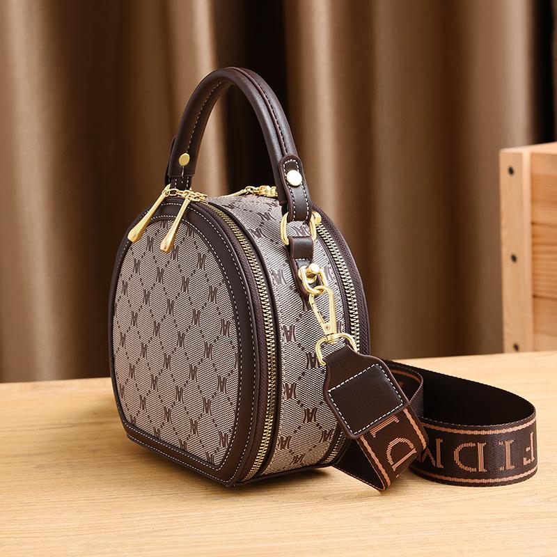 Женская сумка Diamond Bag Light Small Shoulder Bag Crossbody High Fashion