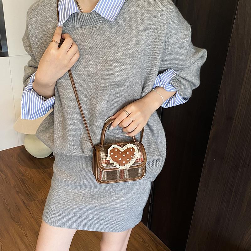 Kids Fashion Small Square Pu Purse With Top Flap And Inner Pockets