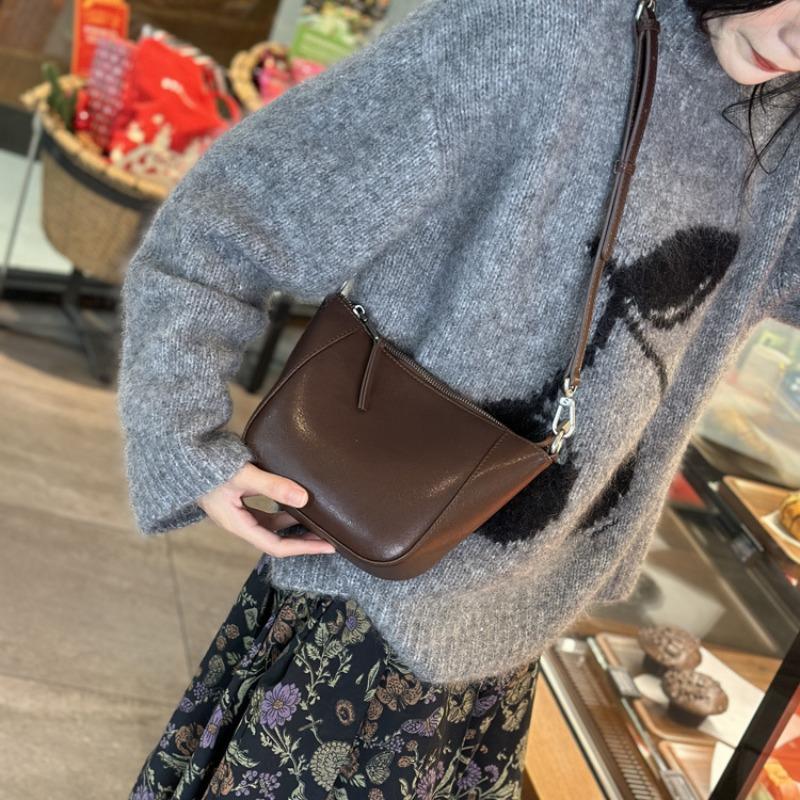 Leather Women's Bag Small Bag New Change Bag Women's Versatile High-quality Textured Commuter Shoulder Messenger Bag