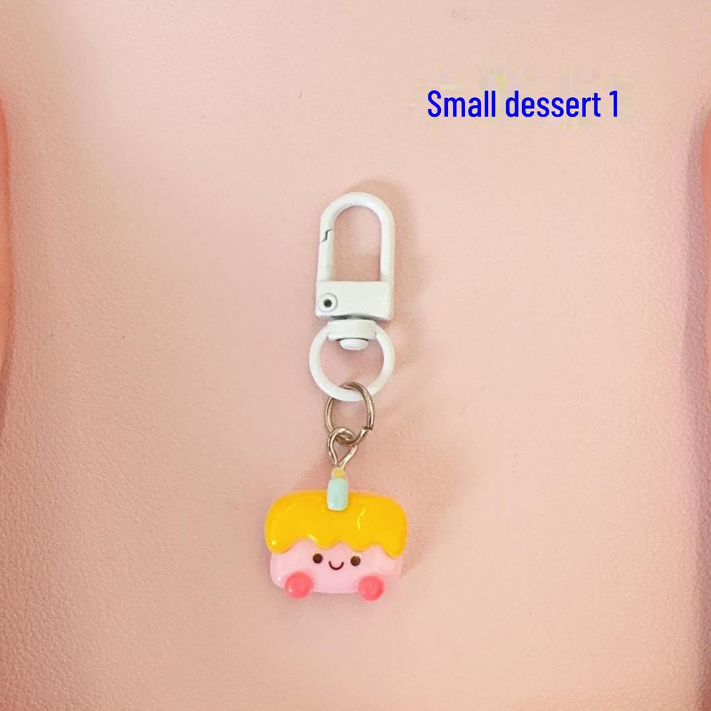 Милый брелок-подвеска в виде мультяшного торта — идеально подходит для студентов, пар и друзей