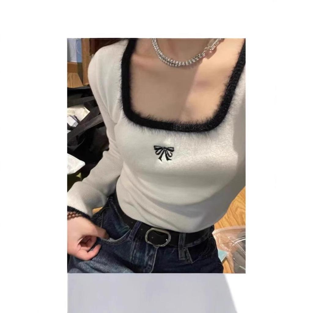 Женский топ с мягким квадратным воротником и застежкой на ключицу — облегающий, модный, стиль осень/зима