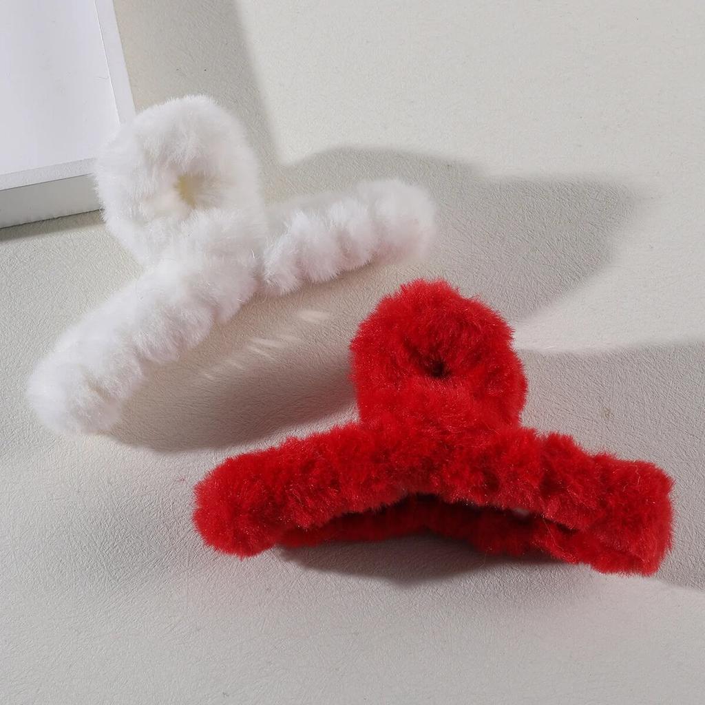 2/4Pcs Plush Hair Claw for Women Elegant Acrylic Hairpins Faux Fur Hair Clip Girls Barrette Headwear Winter Hair Accessories