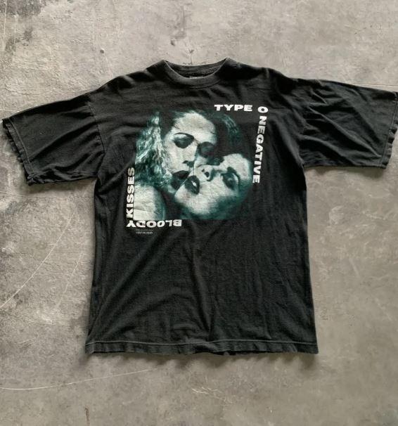 Type O Negative 1993 'Bloody Kisses' T-Shirt Black tee Classic style NH23040