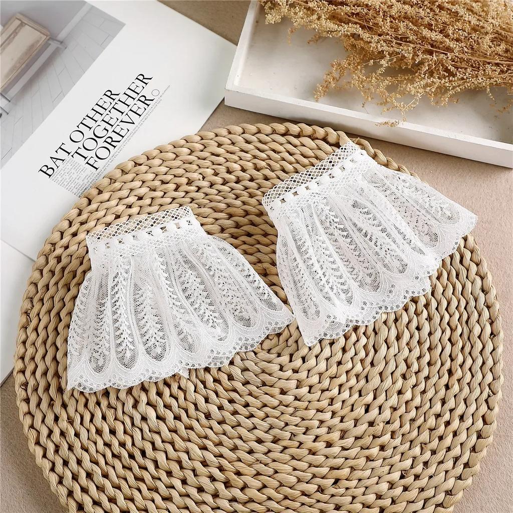 Women Detachable Sleeve Fake Cuffs Female Lace Thin Pleated Flare Sleeve False Cuffs Ruffles Wristband Decorative Accessory