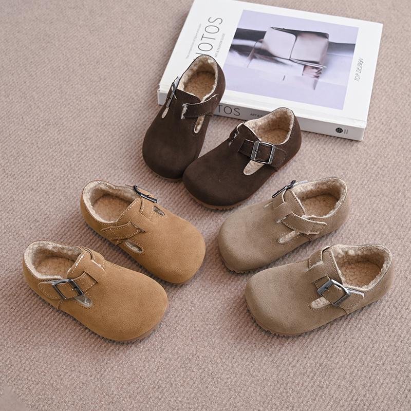 Детская плюшевая кожаная обувь для мальчиков и девочек, повседневная обувь с мягкой подошвой, детская зимняя теплая обувь на плоской подошве, противоскользящая, новинка зимы 2024 года