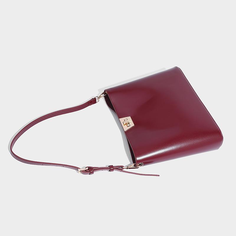 2025 Spring New Large-Capacity Handbag, High-End Shoulder Underarm Bag, Fashionable Commuting Crossbody Bucket Bag
