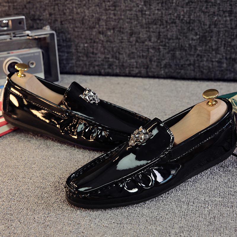 2024 Spring New Men's Patent Leather Glossy Beanie Shoes Men's Single Shoes Breathable Trendy Soft Sole British Casual Lazy Leather Shoes