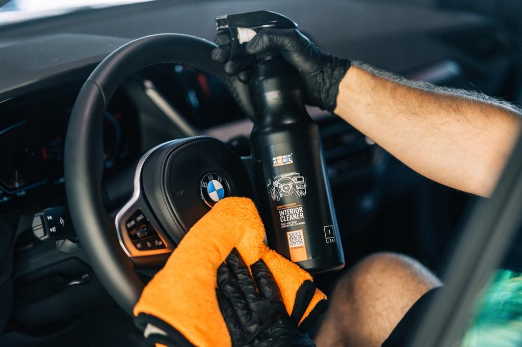 Adbl Interior Cleaner 1L + Pędzelek Do Czyszczenia Plastików Kokpitu Auta