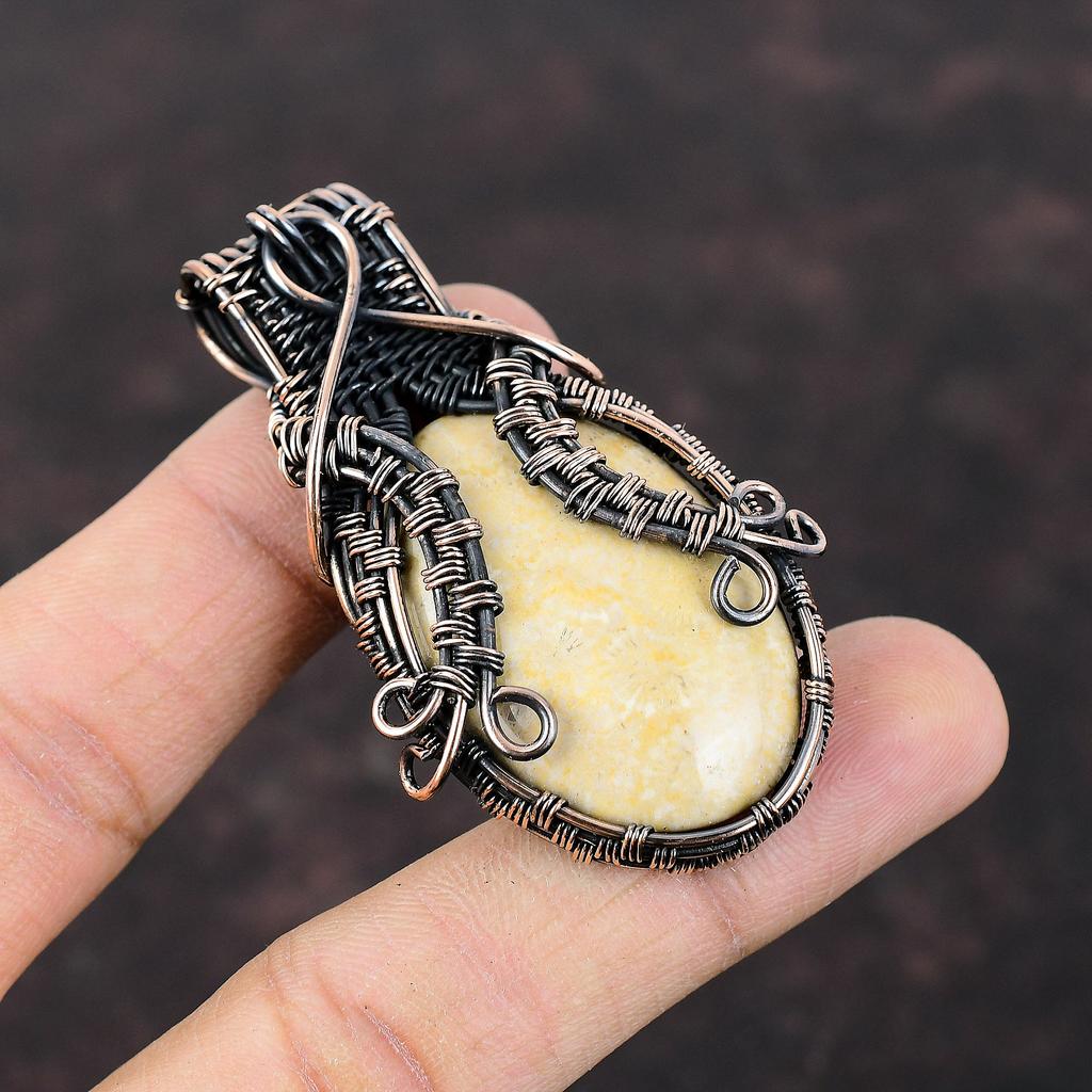 Подвеска из ископаемого коралла, подвеска из медной проволоки, совершенно новая подвеска, драгоценный камень, медные украшения, подвеска ручной работы, подарок для женщин, ювелирные изделия из проволоки