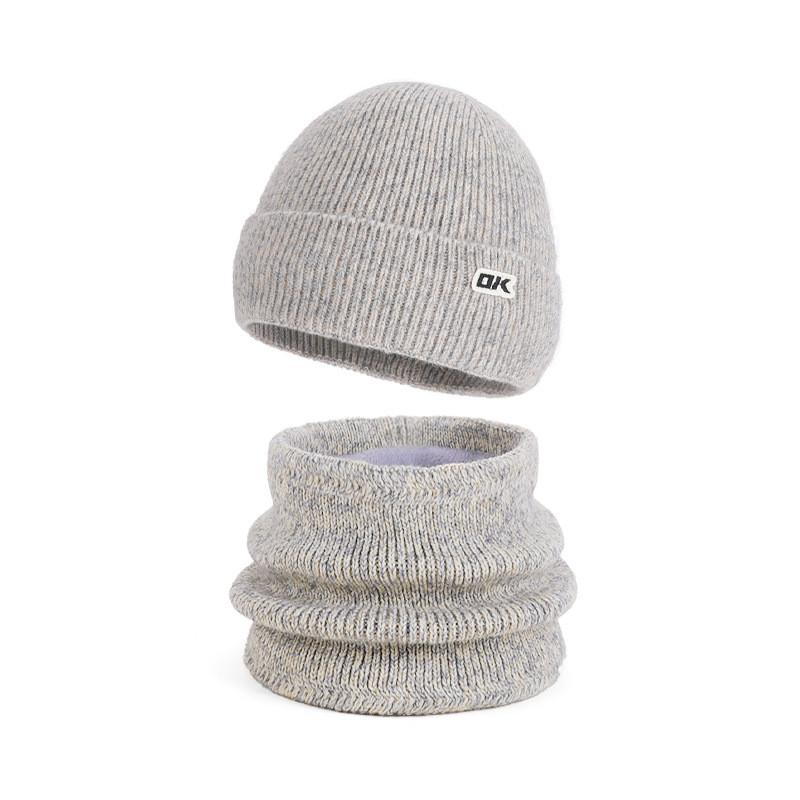 Вязаный комплект из смесовой шерсти: шапка и шарф-снуд для зимнего тепла и защиты от ветра на улице