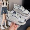 Белые женские кроссовки на платформе 2024 года, осенние спортивные туфли на шнуровке с толстой подошвой, женские, из искусственной кожи, дышащие, для ходьбы, женские