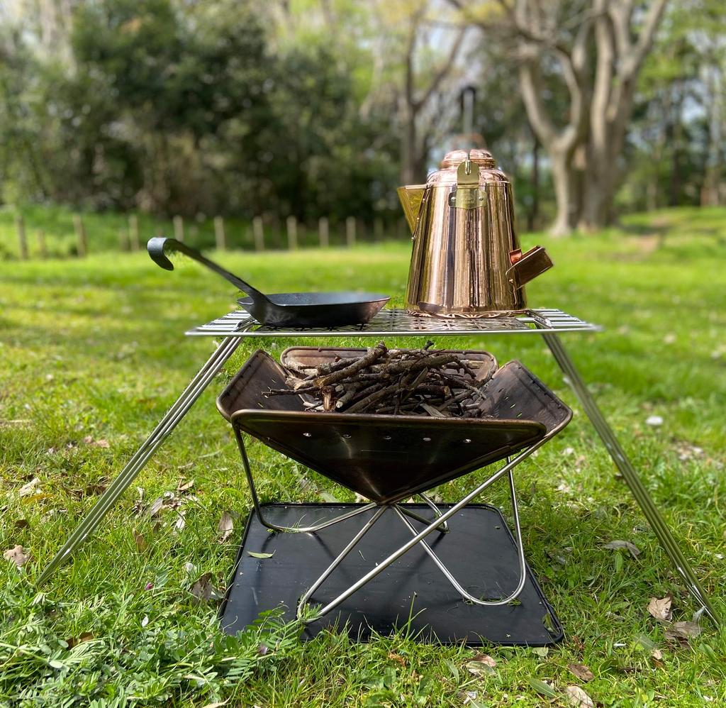 Camping Moon Bonfire Trive Bonfire Grill Stainless Steel Round Bar Cooker Stand Bonfire Rostle Multi Iron Legs Comes with Canvas Case 2 hemp leaf top