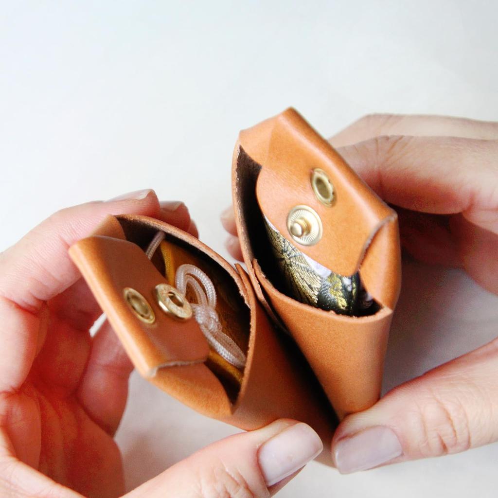 Amulet Case Leather Original Tochigi Leather Made In Japan Amulet [Porco Rosso] (Camel) [sokunou]