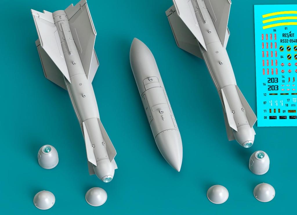 Reskit Guided Bomb Big Wing with Data Link Pod Plastic Model Kit Parts 1/32 GBU-15(V)1, 2/B (2 pieces) AN-AXQ-14 (1 piece) RSK32-0540 (Airplane)